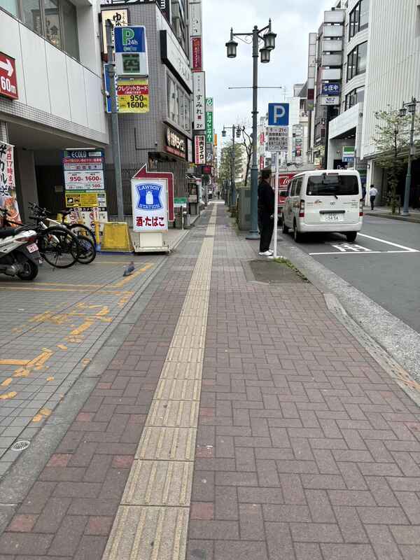 道を直進